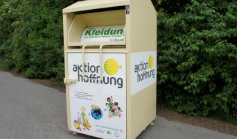 Kleiderbehälter aktion hoffnung